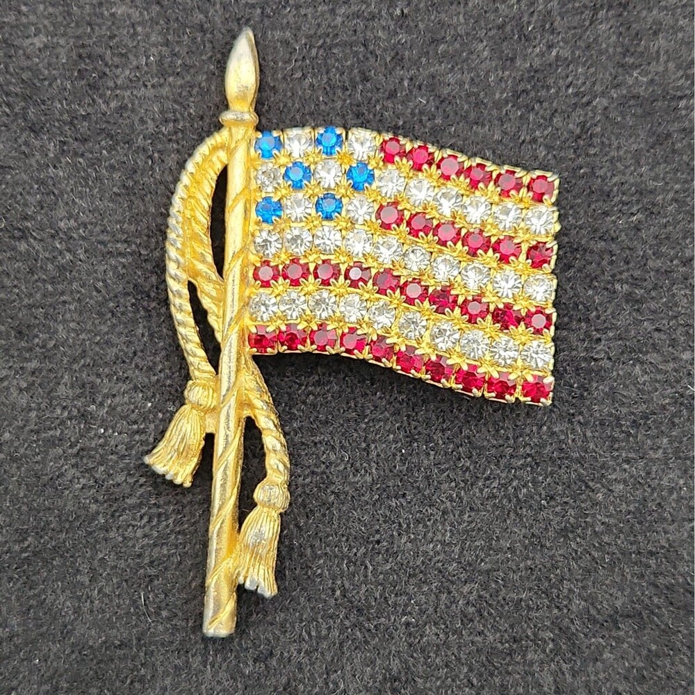 Pin USA Flag Crystal Rhinestone Gold Tone Rafaelian Patriotic Broach Pinback VTG